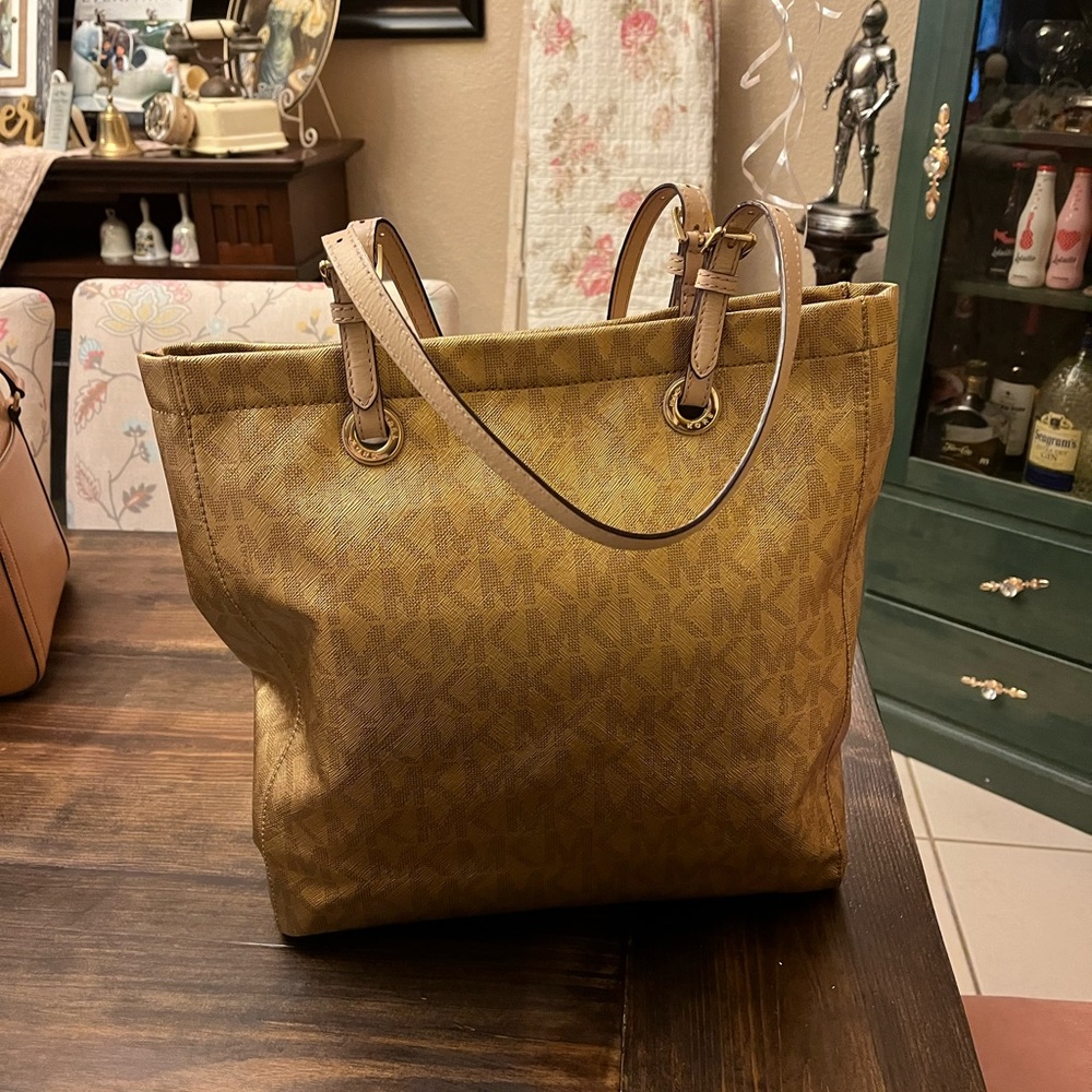 Michael Kors gold tote